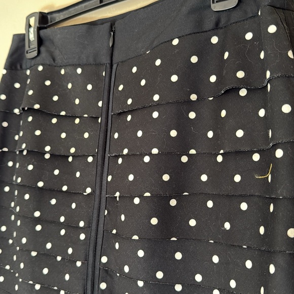 White House Black Market, size 4, black/ white polka dot mini skirt w/ ruffles - Picture 7 of 9